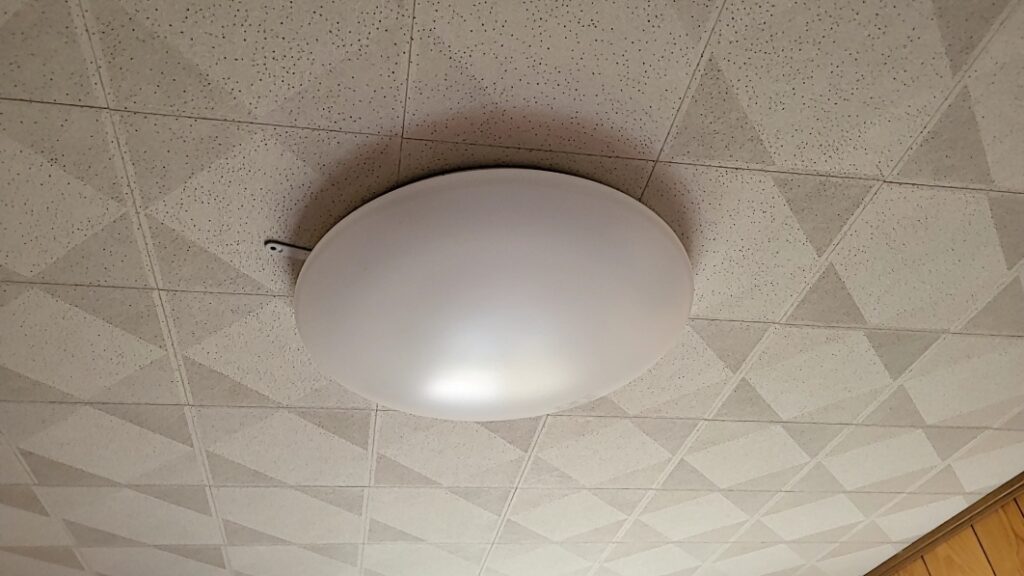 津島市リビング天井照明LED照明器具へ交換